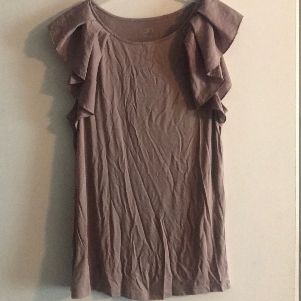 Super cute beige/brown “Loft” swing top.